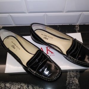 Anne Klein Masilkwood Slide in Black Croco